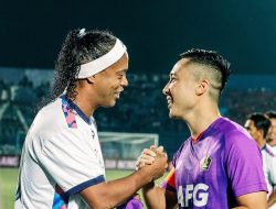 Ronaldinho Sajikan Skil Umpan Cuek Memanjakan, Kapten Persik Kediri Termotivasi