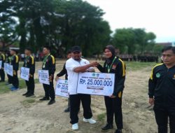 Tepati Janji, Bupati Pamekasan Serahkan Bonus Rp 1 Miliar Lebih Untuk Atlet Peraih Medali Porprov 2022