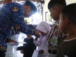 Peringati Tahun Baru Islam, Pj Bupati Pamekasan Santuni Ratusan Anak Yatim