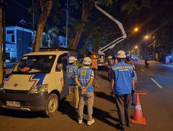 PLN UP3 Madura Siaga Perawatan Jaringan: Pastikan Listrik Andal dan Aman Selama Ramadan