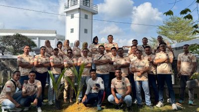Lestarikan Lingkungan, Puluhan Bibit Pohon Kelapa Ditanam di Lapas Narkotika Pamekasan