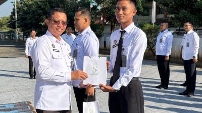 Petugas Lapas Narkotika Pamekasan Diberi Paket Vitamin untuk Tingkatkan Kinerja