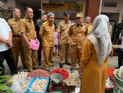 Wabup Pamekasan Sidak Pasar Kolpajung, Harga Bahan Pokok Relatif Stabil Jelang Lebaran