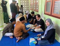 Puskesmas Larangan Bersama LKNU-Fatayat NU Pamekasan Hadirkan Layanan Cek Kesehatan Gratis untuk Santri Al Abror